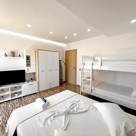 Kam Apartments In The City Center Vlore Exterior photo